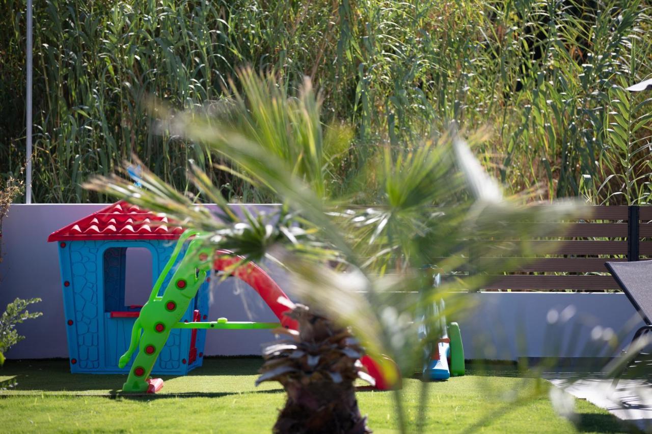 Sunnyside Villas, Ideal For Vibrant Stays,By Thinkvilla Pigianos Kampos  Esterno foto